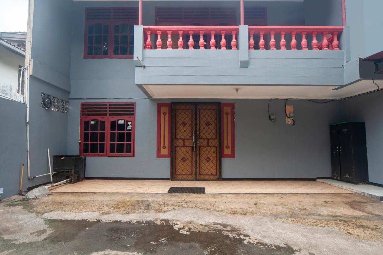 Oyo Life 3034 Taman Melati Hotel Depok Eksteriør billede